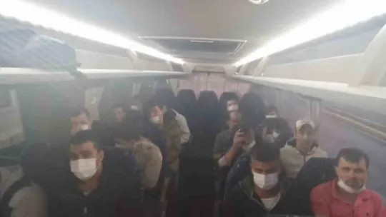 29 düzensiz göçmen sınır dışı edildi