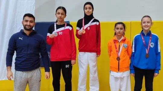 Kocaeli Yıldızlar Karate Şampiyonası'nda Körfez fırtınası