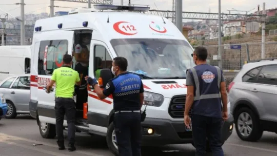 Kocaeli'de 3 otomobil çarpıştı: 5 yaralı!