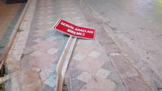 Kocaeli'de 4 araç birbirine girdi!