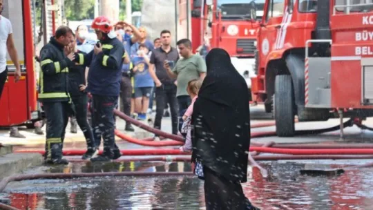 Kocaeli'de 4 katlı binada yangın paniği!