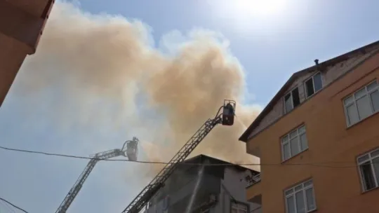 Kocaeli'de 4 katlı binada yangın paniği!