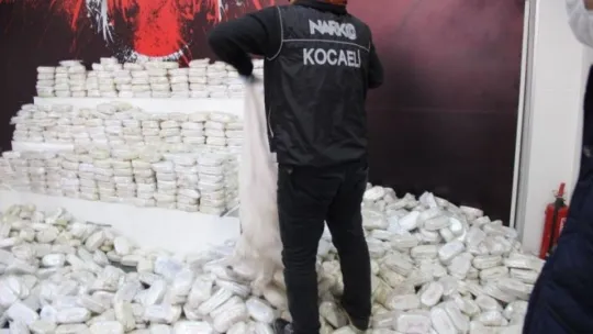 Kocaeli'de 4 ton uyuşturucu ele geçirildi!
