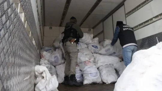 Kocaeli'de 4 ton uyuşturucu ele geçirildi!