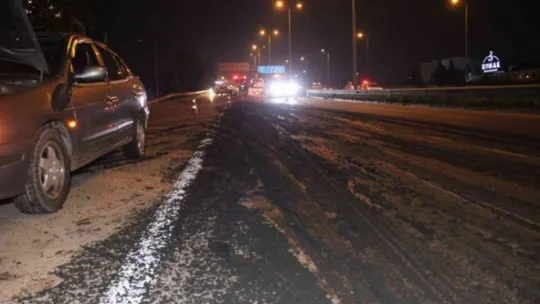 Kocaeli'de 8 araç birbirine girdi: 2 yaralı!