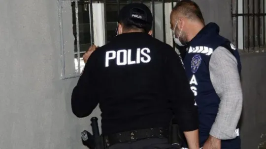 Kocaeli'de aranması olan 22 kişi eş zamanlı operasyonlar ile yakandı