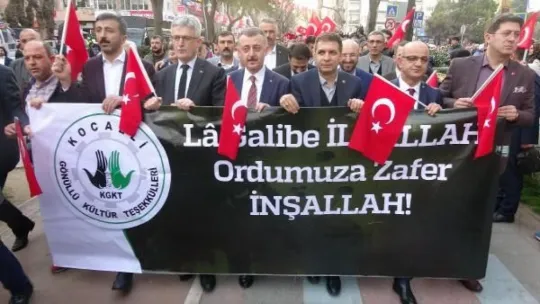 Kocaeli'de binler şehitlerimiz için yürüdü!