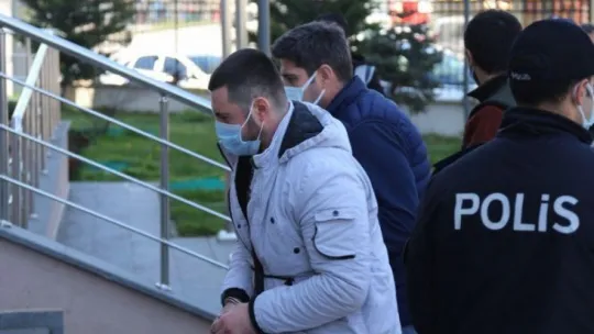 Kocaeli'de cinayetle sonlanan kavganın zanlıları adliyeye sevk edildi!