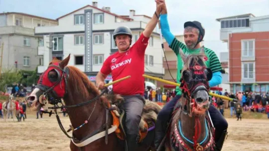 Kocaeli'de cirit şöleni nefes kesti