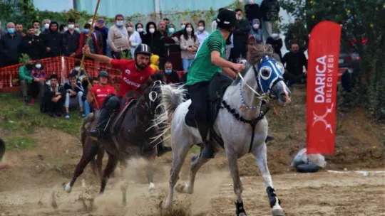 Kocaeli'de cirit şöleni nefes kesti