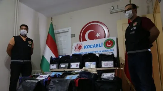 Kocaeli'de ele geçirilen 540 kilo kokain görüntülendi