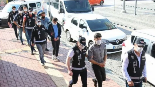 Kocaeli'de FETÖ operasyonunda yakalanan 4 kişi tutuklandı