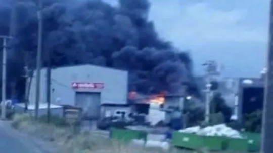 Kocaeli'de geri dönüşüm tesisinde yangın!