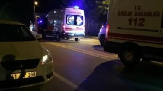 Kocaeli'de iki araç kafa kafaya çarpıştı!