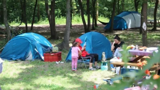 Kocaeli'de kamp alanları çadır ve karavanlarla doldu