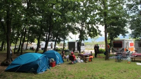 Kocaeli'de kamp alanları çadır ve karavanlarla doldu