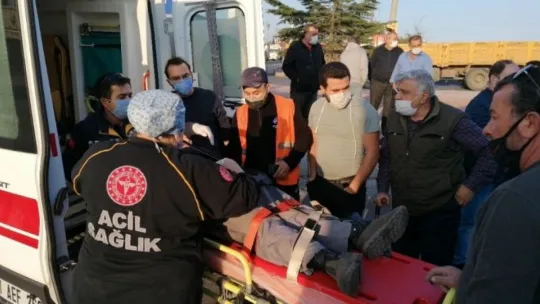 Kocaeli'de kamyon ile kamyonet çarpıştı: 1 yaralı!