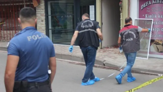 Kocaeli'de karşılaştığı husumetlisine kurşun yağdırdı!