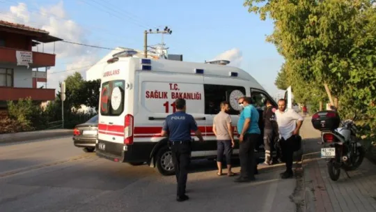 Kocaeli'de motosiklet devrildi: 2 yaralı!