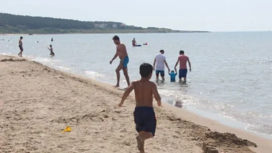 Kocaeli'de vatandaşlar denizin keyfini çıkarmaya başladı!