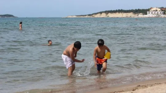 Kocaeli'de vatandaşlar denizin keyfini çıkarmaya başladı!