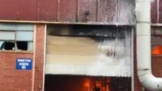 Kocaeli'de yağ fabrikasında yangın