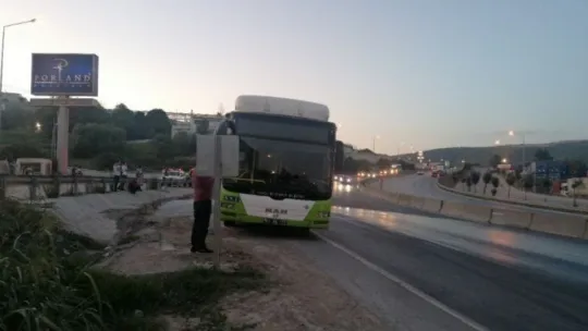 Kocaeli'de yolcu otobüsünde yangın!