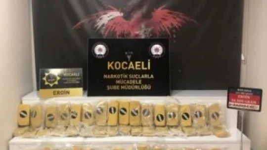 Kocaeli'de yolcu otobüsünden 30 kilo eroin çıktı!