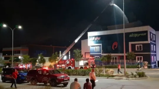 Kocaeli'deki o fabrikada büyük yangın!