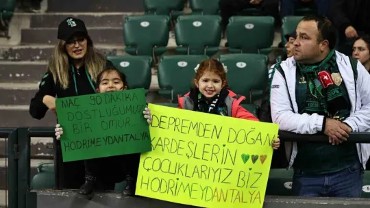 Kocaelispor- Antalyaspor maçında seremoni de paylaşıldı