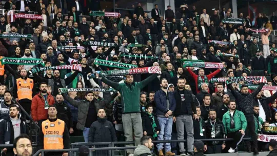 Kocaelispor- Antalyaspor maçında seremoni de paylaşıldı