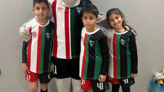 Kocaelispor- Antalyaspor maçında seremoni de paylaşıldı