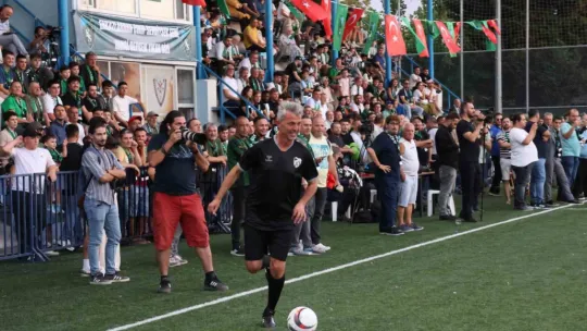 Kocaelispor 25. yılında depremi hatırlattı