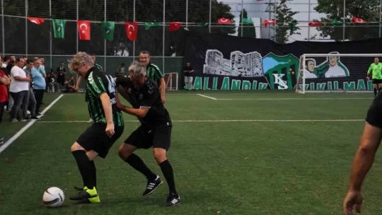 Kocaelispor 25. yılında depremi hatırlattı