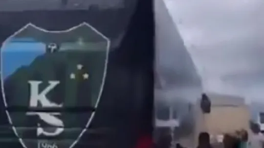 Kocaelispor'a Bolu'da saldırı, tabanca ile otobüsün arkasından koştu