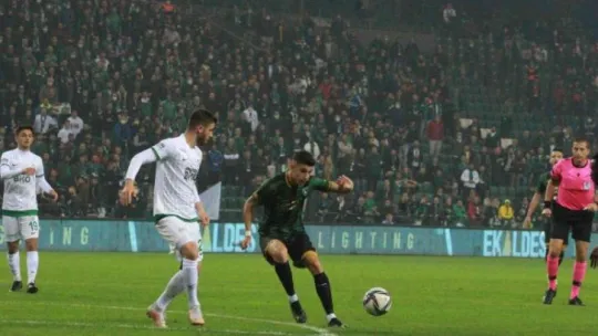 Kocaelispor Bursaspor'u mağlup etti: 2-1