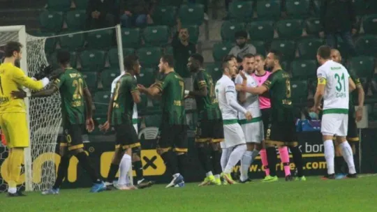 Kocaelispor Bursaspor'u mağlup etti: 2-1