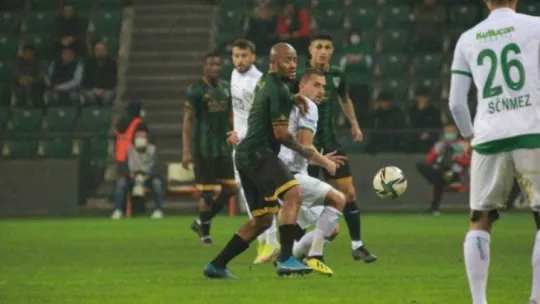 Kocaelispor Bursaspor'u mağlup etti: 2-1