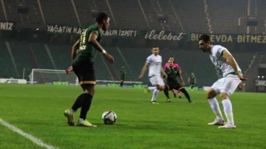 Kocaelispor Bursaspor'u mağlup etti: 2-1