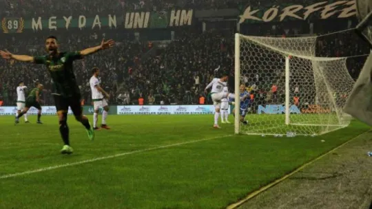 Kocaelispor Bursaspor'u mağlup etti: 2-1