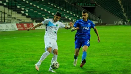 Kocaelispor Demir'i ezdi geçti: 3-0