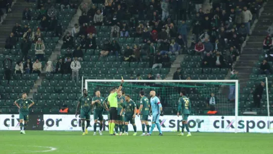 Kocaelispor en çok kartı Sakaryaspor maçında gördü