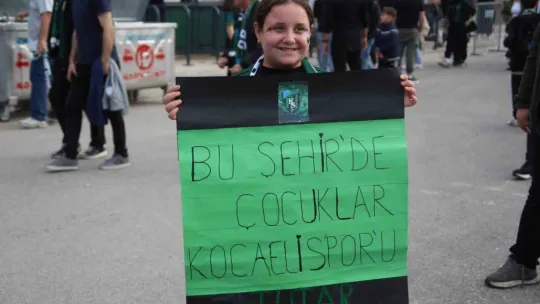 Kocaelispor - Galatasaray maçında seyirci rekoru kırıldı