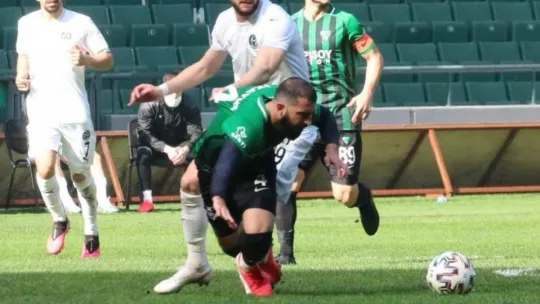 Kocaelispor lidere boyun eğdi!