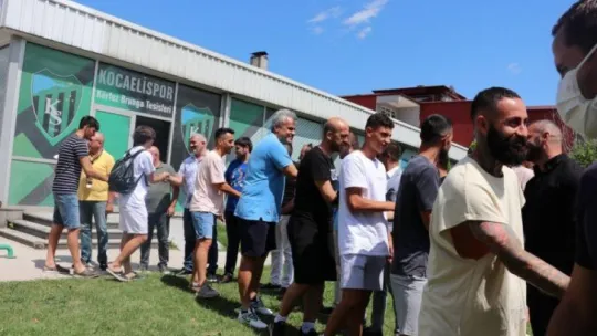 Kocaelispor, Mehmet Taş ile 2 yıllık sözleşme imzaladı