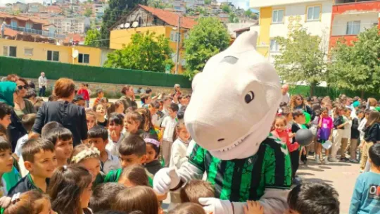 Kocaelispor, okul ziyaretlerini tamamladı