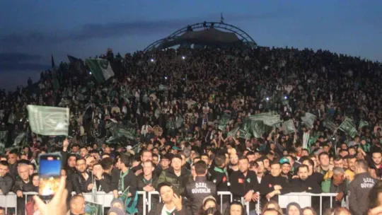 Kocaelispor şampiyonluğu böyle kutladı