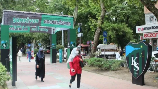 Kocaelispor taraftarı Süper Lig yolunu gözlüyor