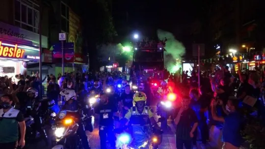 Kocaelispor'un şampiyonluğu tüm kentte coşkuyla kutlandı