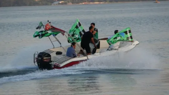 Kocaelispor'un şampiyonluğu tüm kentte coşkuyla kutlandı